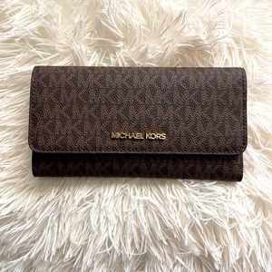 Michael Kors jet set trifold wallet